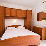 Apartments By The Sea Sucuraj, Hvar - 566