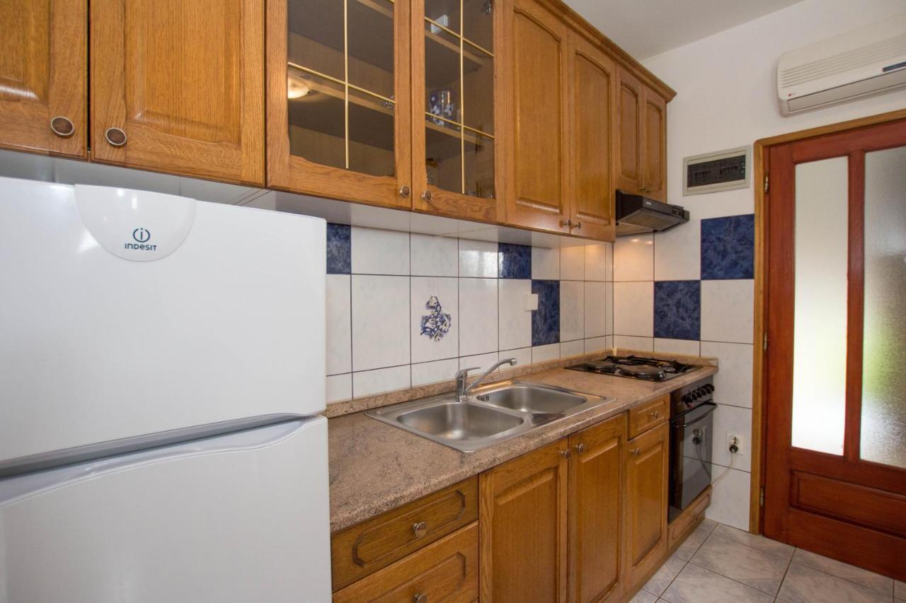 Apartment By The Sea Sucuraj, Hvar - 566